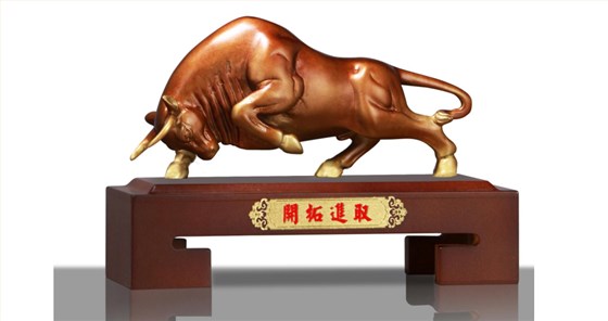 开拓进取铜牛