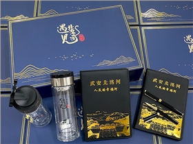 2025-08-08_11.41.10_礼胜伴手礼的店_这套_低调有品_礼盒被领导夸很会选！_5_副本.png